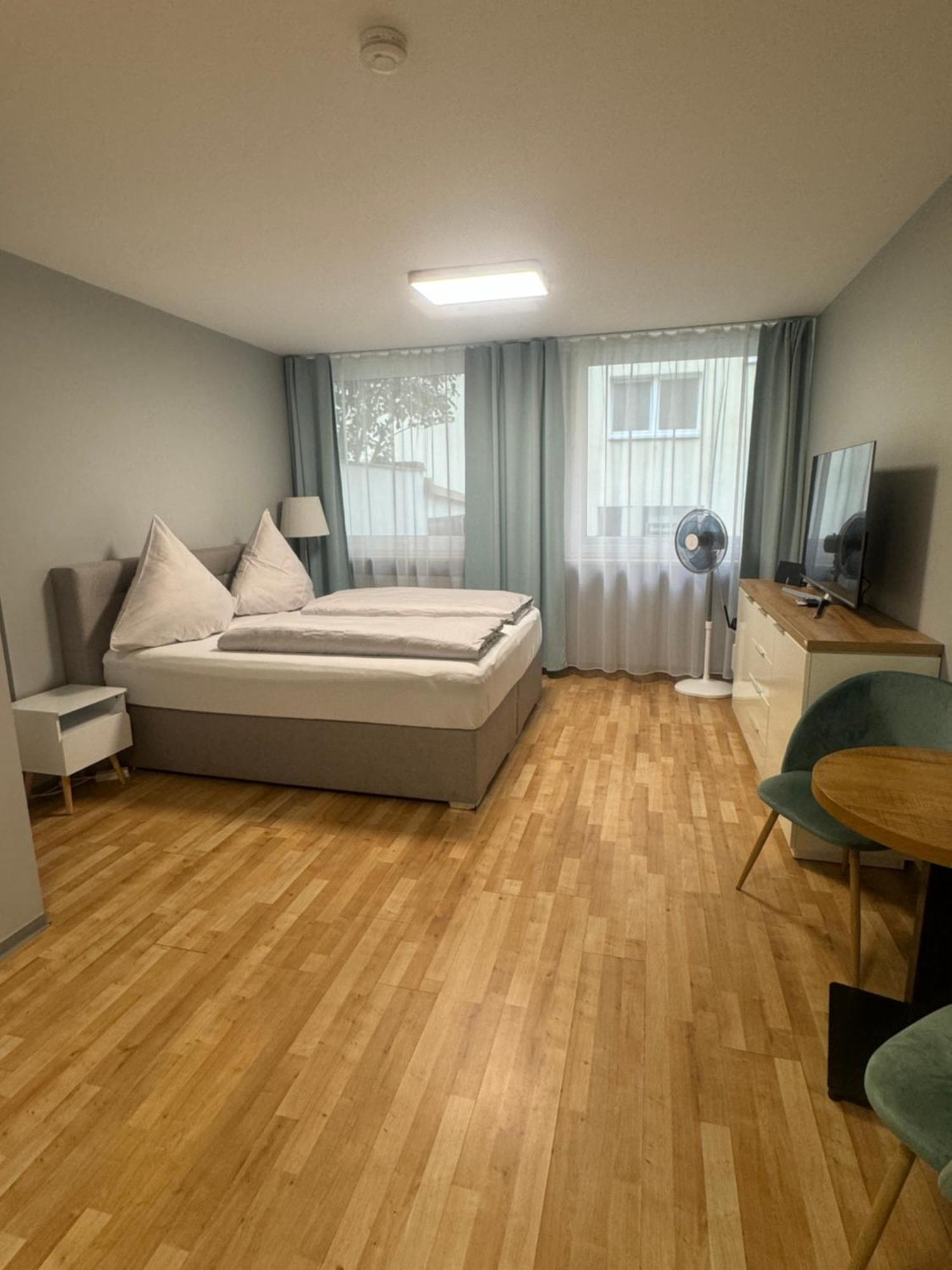 Studio Apartment Am Hauptbahnhof N2 Núremberg Exterior foto